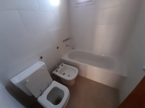 Imagen 4 de 14 de Departamento En Venta En Ituzaingo Norte