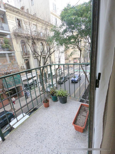 2 Ambientes Con Balcon  (con Renta Excelente Inquilino )