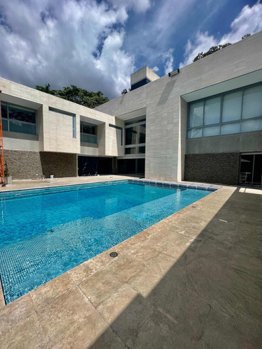 Se Vende Qta Country Club 5h/3s/12b/20p/piscina/