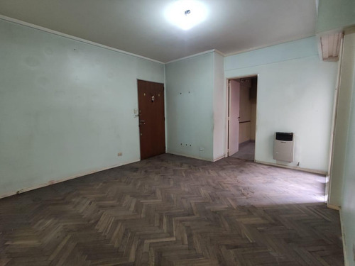 Imagen 4 de 14 de Departamento De 2 Ambientes , Muy Buen Estado .