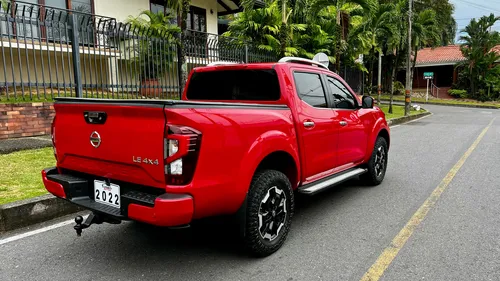 Nissan Frontier 2.5 LE DIESEL AUTOMÁTICA 4x4 FULL EQUIPO 2022