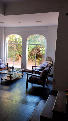 Casa En Venta - 3 Dormitorios 2 Baños - Azul