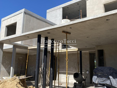 Casa En Venta 7 Ambientes Virazón Nordelta