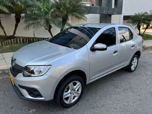 Renault Logan 1.6 Privilege / Intens