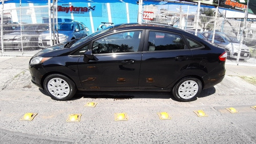 Imagen 7 de 12 de Ford Fiesta 1.6 S Sedan Mt 2016