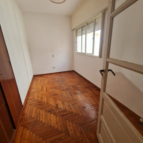 Departamento Tipo Ph 1 Piso Por Escalera Con Terraza Y Patio
