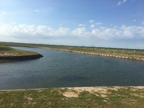 Excelente Lote Al Agua Barrio Costas Puertos Del Lago