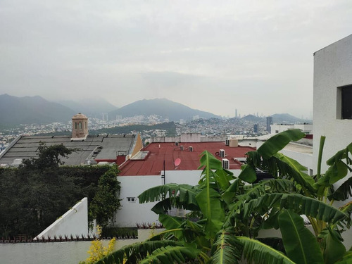 Casa En Venta En Contry La Escondida En Guadalupe
