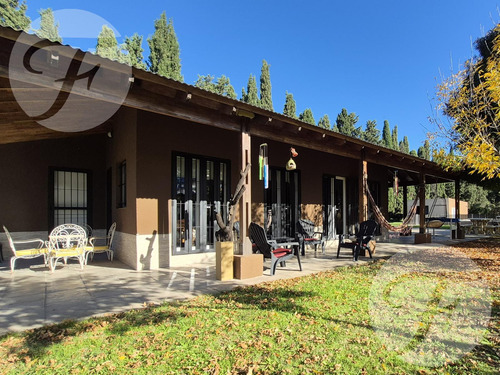 Casa Quinta En Venta Barrio Los Azahares, San Pedro