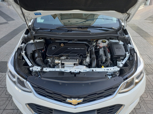 Chevrolet Cruze II 1.4 Sedan Lt