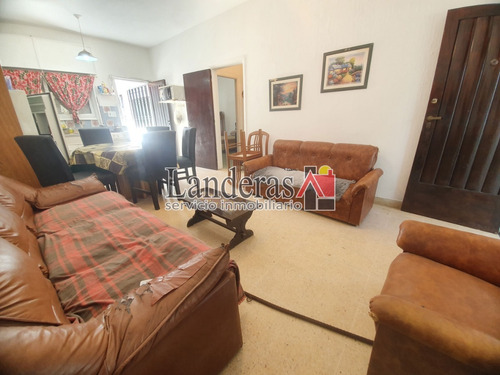 Imagen 4 de 30 de Bonita Casa 5 Amb. - Lote Propio De 10 X 40 - Excelente Ubicación
