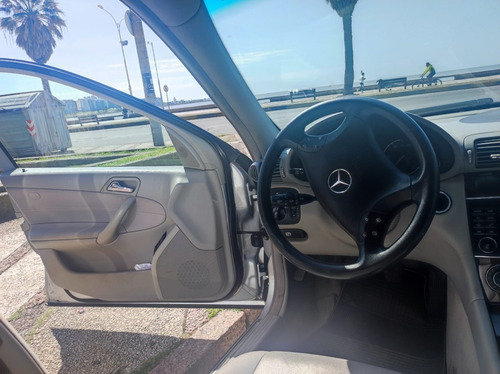 Imagen 6 de 11 de Mercedes-benz Clase C200 Cdi 2007
