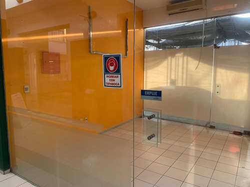 Alquiler De Locales Comerciales En Pleno Centro De Colon !!!