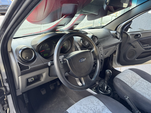 Ford Fiesta 1.6 MPI SEDAN 8V FLEX 4P MANUAL