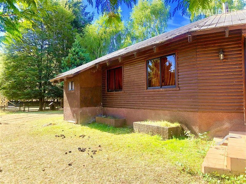 Casa En Venta De 5 Dorm. En Gorbea