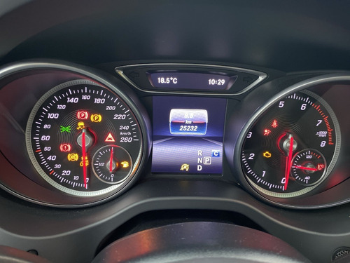 Imagen 17 de 25 de Mercedes Benz Gla 200 1.6 Turbo