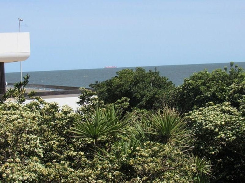 Casa En Alquiler Por Temporada De 4 Dormitorios En Peninsula