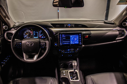 Imagen 13 de 18 de Toyota Hilux Srx 2.8 Tdi 4x2 At 0km 2021 Gris