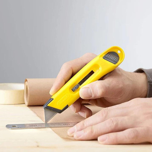 Cutter Trincheta Stanley Retráctil Para Todo Uso 10-065
