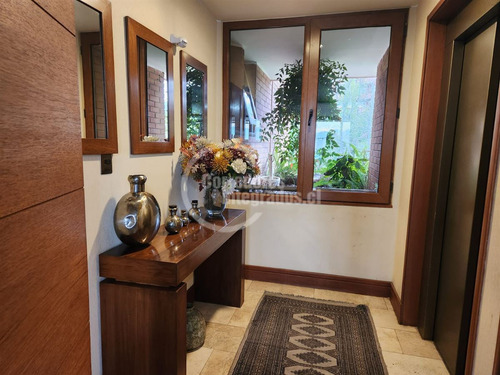 Departamento En Venta De 5 Dorm. En Las Condes