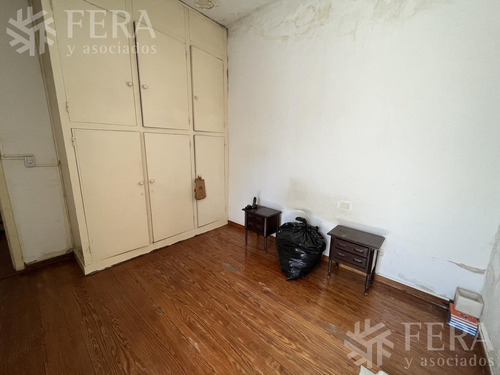 Imagen 9 de 17 de Venta Casa A Reciclar De 3 Ambientes Con Patio Y Terraza En Wilde (28026)