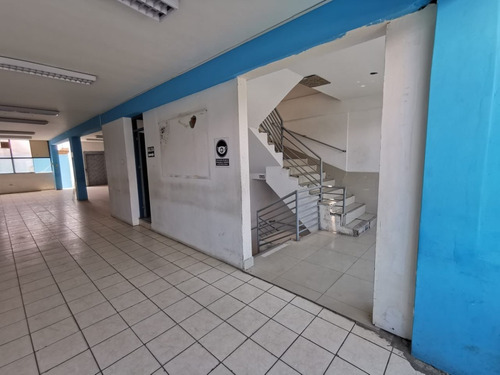 Imagen 6 de 12 de Se Alquila Edificio Comercial - 1344 Mt2 Area Total Construida (con Ascensor Hasta El 4to Piso)