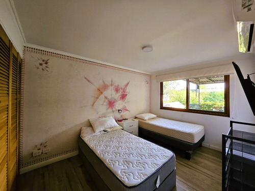 Arriendo Casa En Cond. Amoblada 5d6b Cam. Otoñal