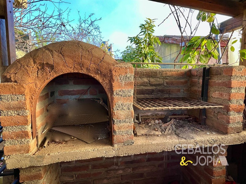 Casa En Venta De 7 Dorm. En Quilpué