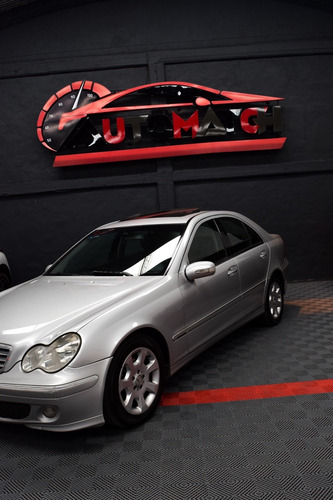 Imagen 13 de 18 de Mercedes-benz 220 C220 Cdi 2005