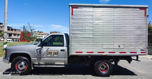 Furgon Chevrolet Cheyenne 3.500