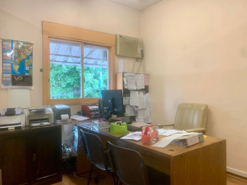 Imagen 12 de 14 de Venta - Galpon Deposito Con Oficinas - 796m2 Cubiertos - Recepcion - Showroom - Sector Carga Descarga - Baño Vestuarios - Vicente Lopez - Florida - Carlos Pellegrini 1100