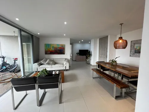 Apartamento En Venta En Loma Los Mesa. Cod V11184