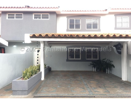 Imagen 22 de 30 de Casa En Venta En La Rosaleda Este De Barquisimeto Lara 0-4-2-4-5-9-3-7-5-4-2 Código Mls Rent-a-house: 22-20967, Cuenta Con 3 Habitaciones, 3 Baños, 156 Mts2, Conjunto Privado