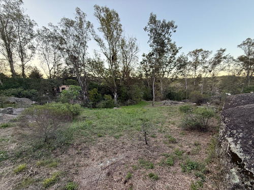 Terreno En Venta Con Costa De Rio - 3990 Metros - Escritura
