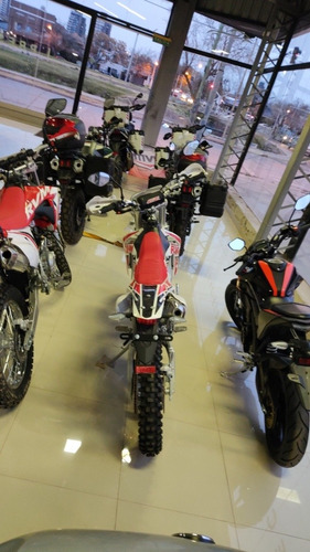 Imagen 9 de 13 de Jawa Rvm F5 250