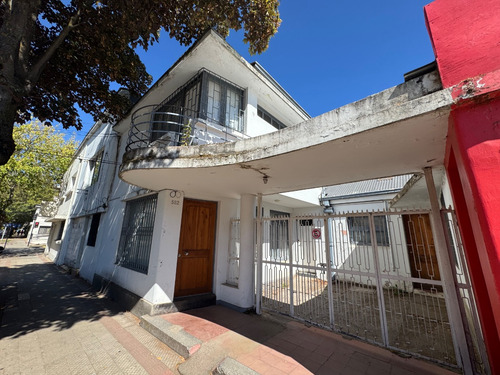 Casa 2 Pisos A 2 Cuadras Plaza De Armas De Chillán