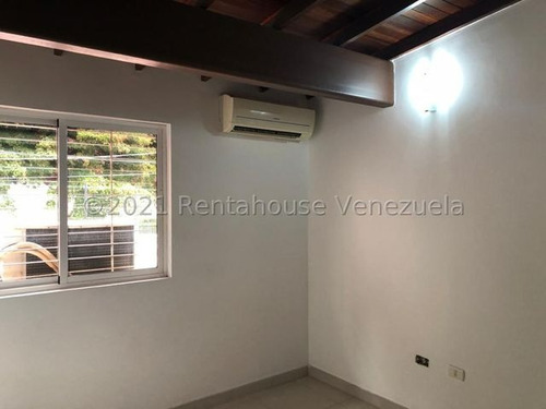 Increible Villa Ubicada En Conjunto Residencial De Solo 19 Casas, Cuenta Con Planta Electrica 100%, Pozo De Agua, Gas Directo, Con Agradables Areas Sociales (piscina, Parrillera)