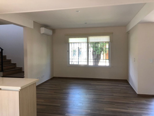 Imagen 3 de 16 de Importante Casa En Venta Bella Vista