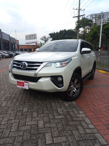 Toyota Fortuner 2.4cc Diesel 4x2 2020