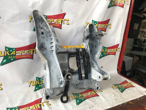 Soporte De Duster Vw Touareg 44490 2005/208 (Usado)