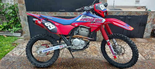 Imagen 2 de 11 de Honda Tornado