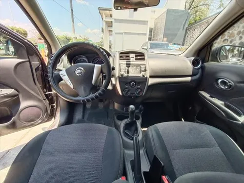 Nissan Versa 1.6 Advance Mt