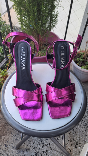 Sandalia Giuliana Fucsia Talle 40