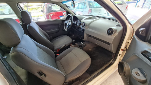 Imagem 9 de 14 de Volkswagen Gol G4 Trend Flex 2013 Econômico