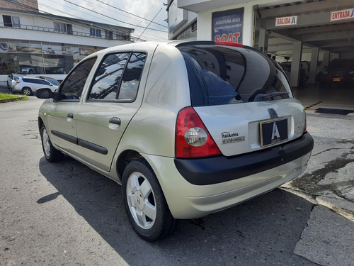 Renault Clio Expression Automatico 2010