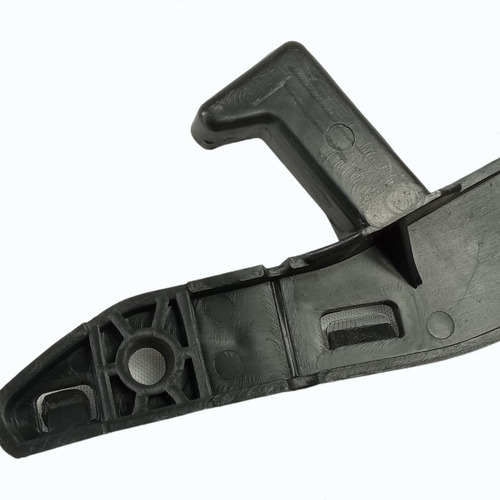 Suporte Guia De Parachoque Dianteiro Lado Direito C3 13 A 19