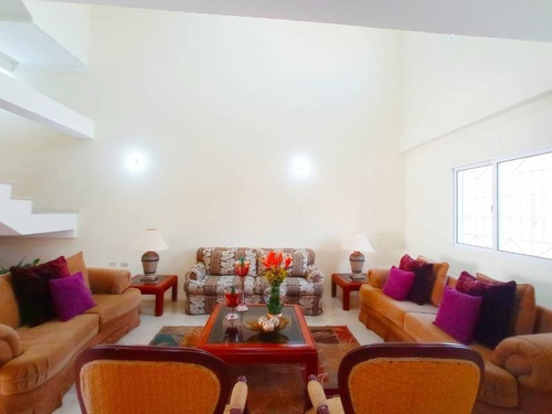 Imagen 3 de 16 de Townhouse En Alquiler La Colonia Mdm: 164016