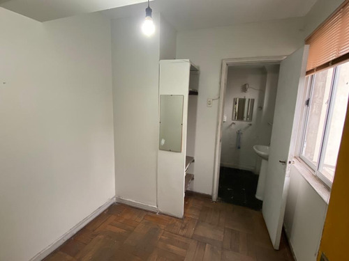 Moneda / Mac Iver Amplio Dpto. 3 Dorm. Y 2 Baños