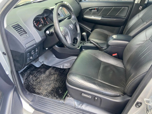 Toyota Hilux 3.0 SRV 4X4 CD 16V TURBO INTERCOOLER DIESEL 4P AUTOMÁTICO