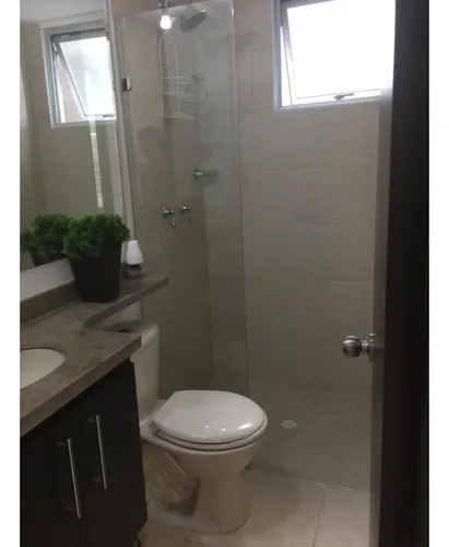 Venta De Apartamento De 65mt2 En El Bosque, Cali 10232.